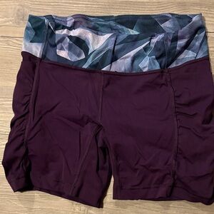 Lululemon Women's Athletic Shorts in Purple with Blue Patterned Waistband